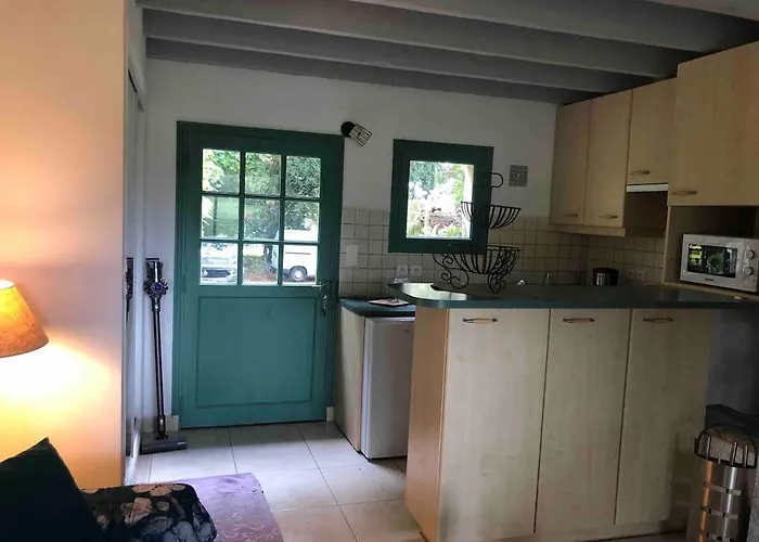 펜션 La Chandelle 미실락